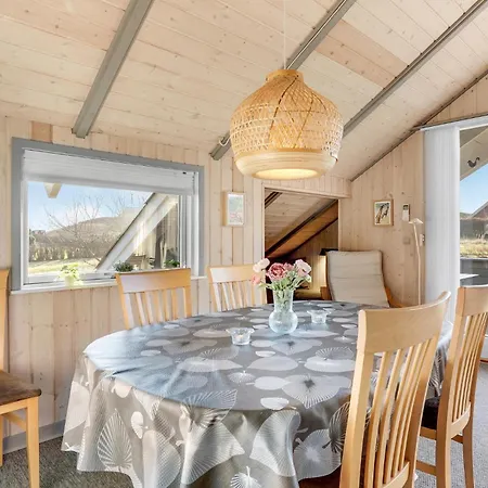 Nyaraló Beautiful Home In Hejls With Sauna